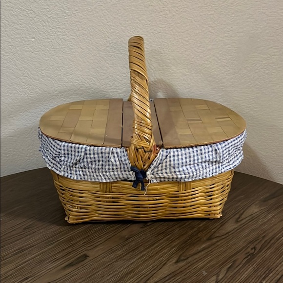 estate dining | Other | Wicker Picnic Basket With Blue Gingham Lining ...